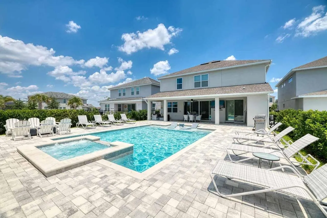 Spacious 8 Bdrm With South Facing Pool In Encore