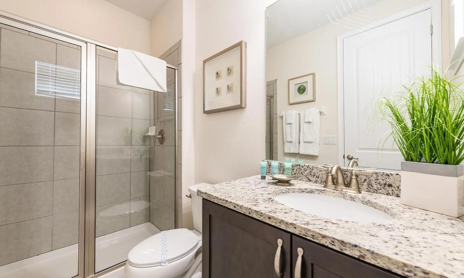 Holiday home Charming 8 Bdrm Estate With Themed Bedrooms At Encore *