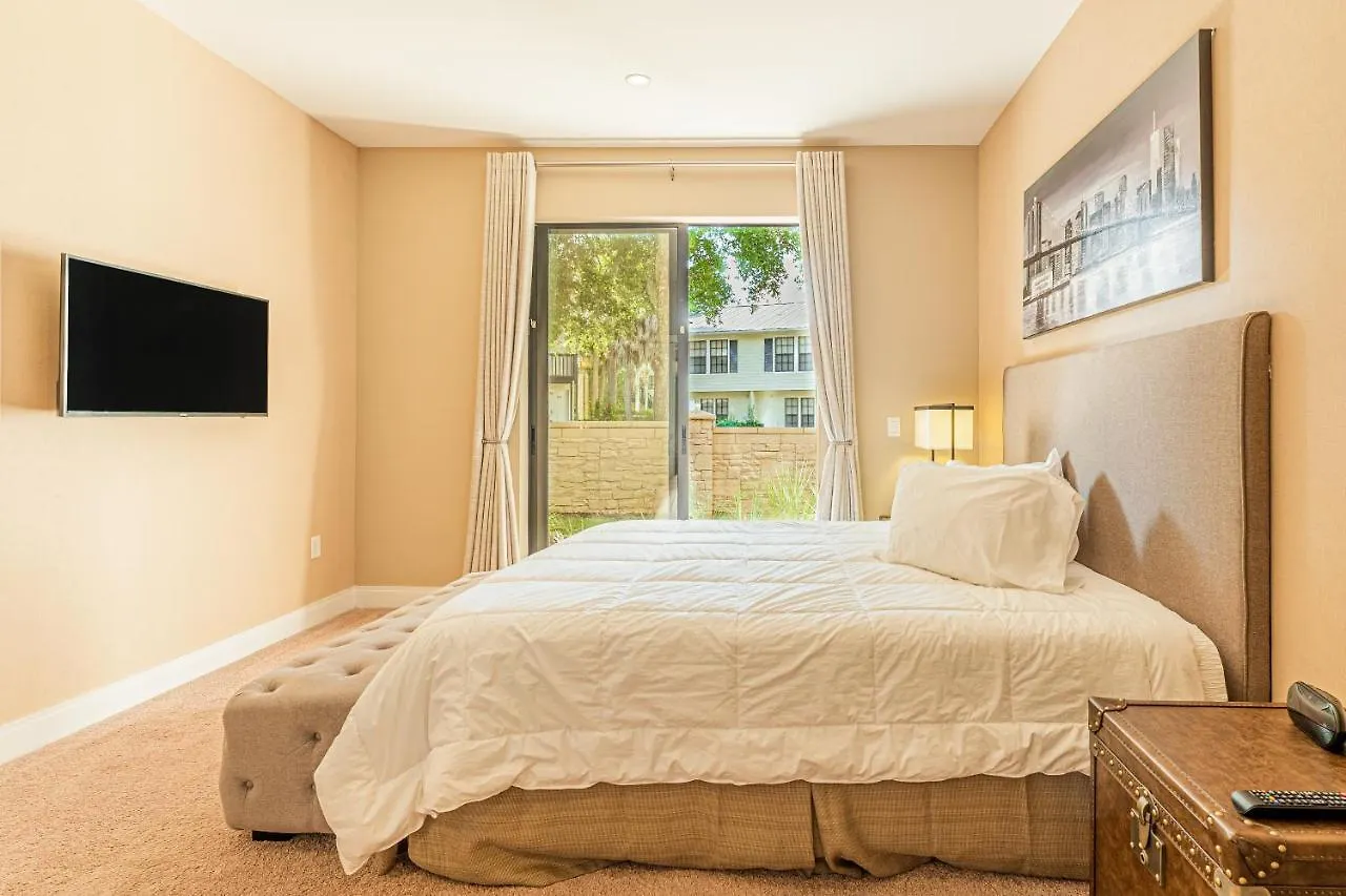 Promo - In Gated Community - 12min To