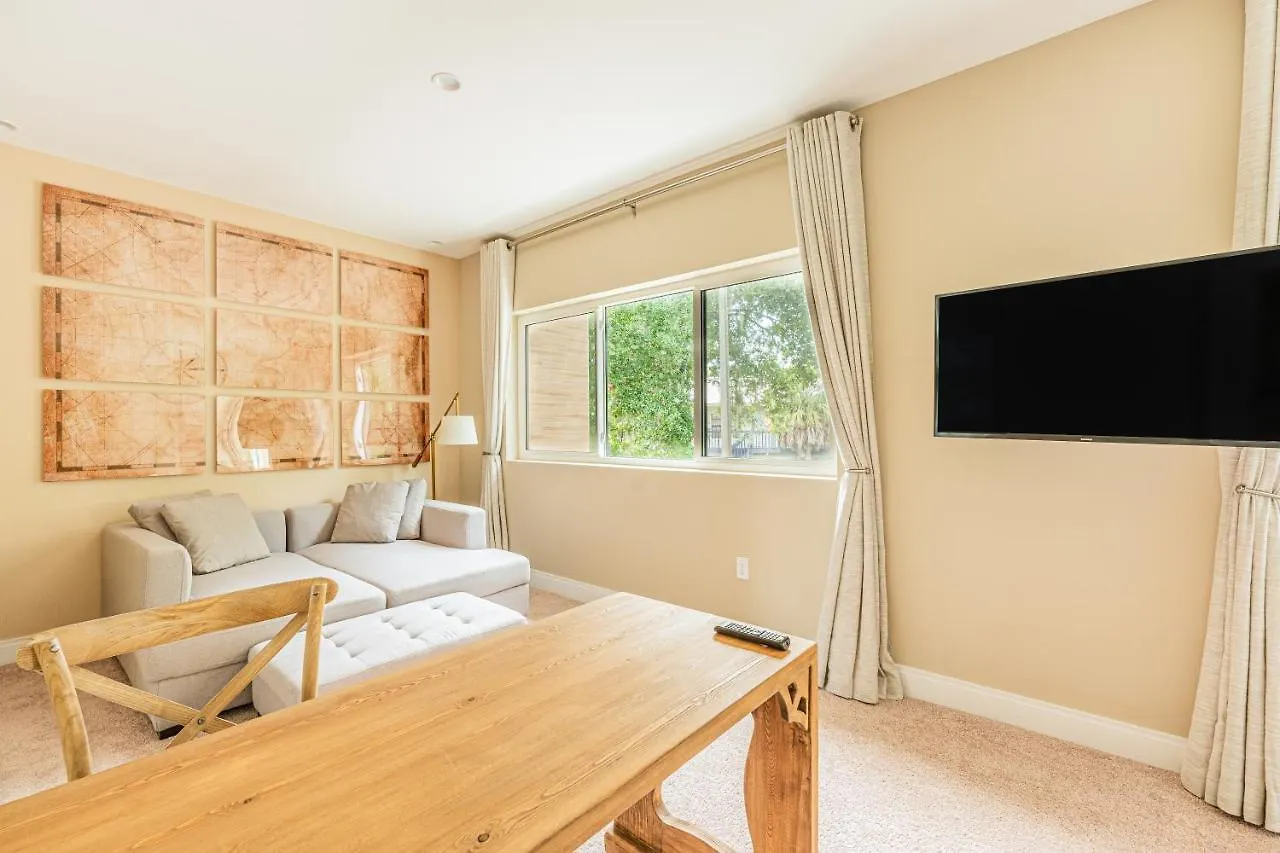 Promo - In Gated Community - 12min To Hébergement de vacances