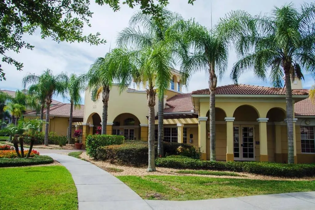 Spacious With Balcony Near Themed Parks! #3vc406