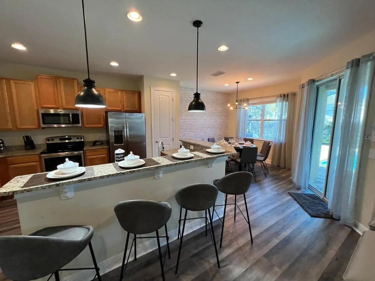 Encore 6 Bedroom Vacation With Pool 2300 *