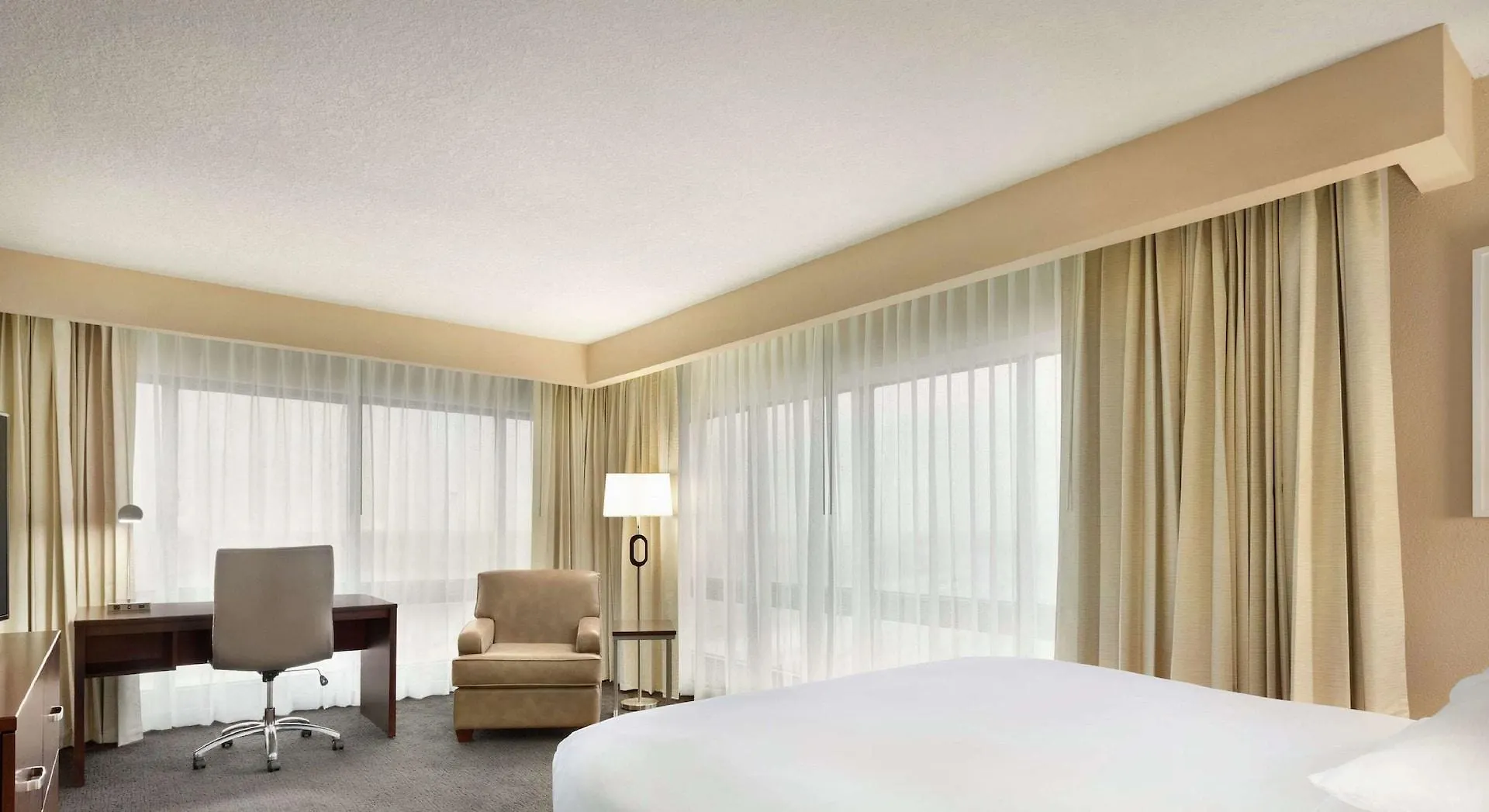 Hotel Doubletree By Hilton Downtown 4*