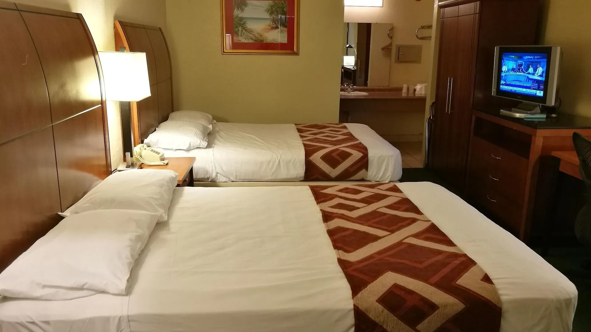 Golden Link Motel 2*