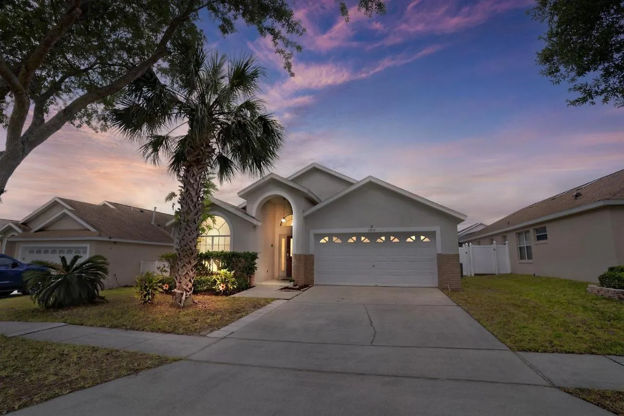 Beautiful Family Vacation With Private Pool, Close To Disney!