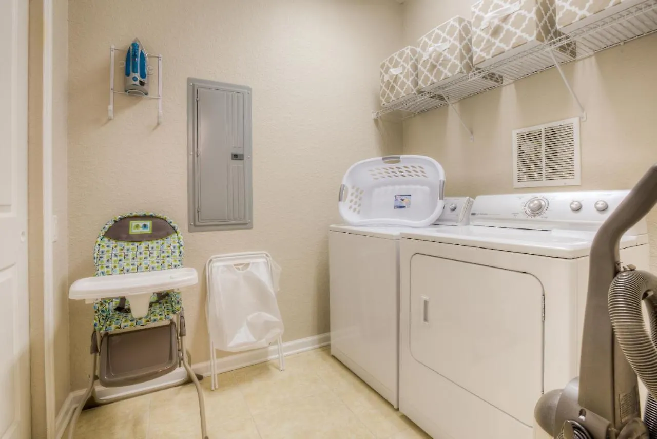 Apartment Stunning W Free Access, Near Wdw