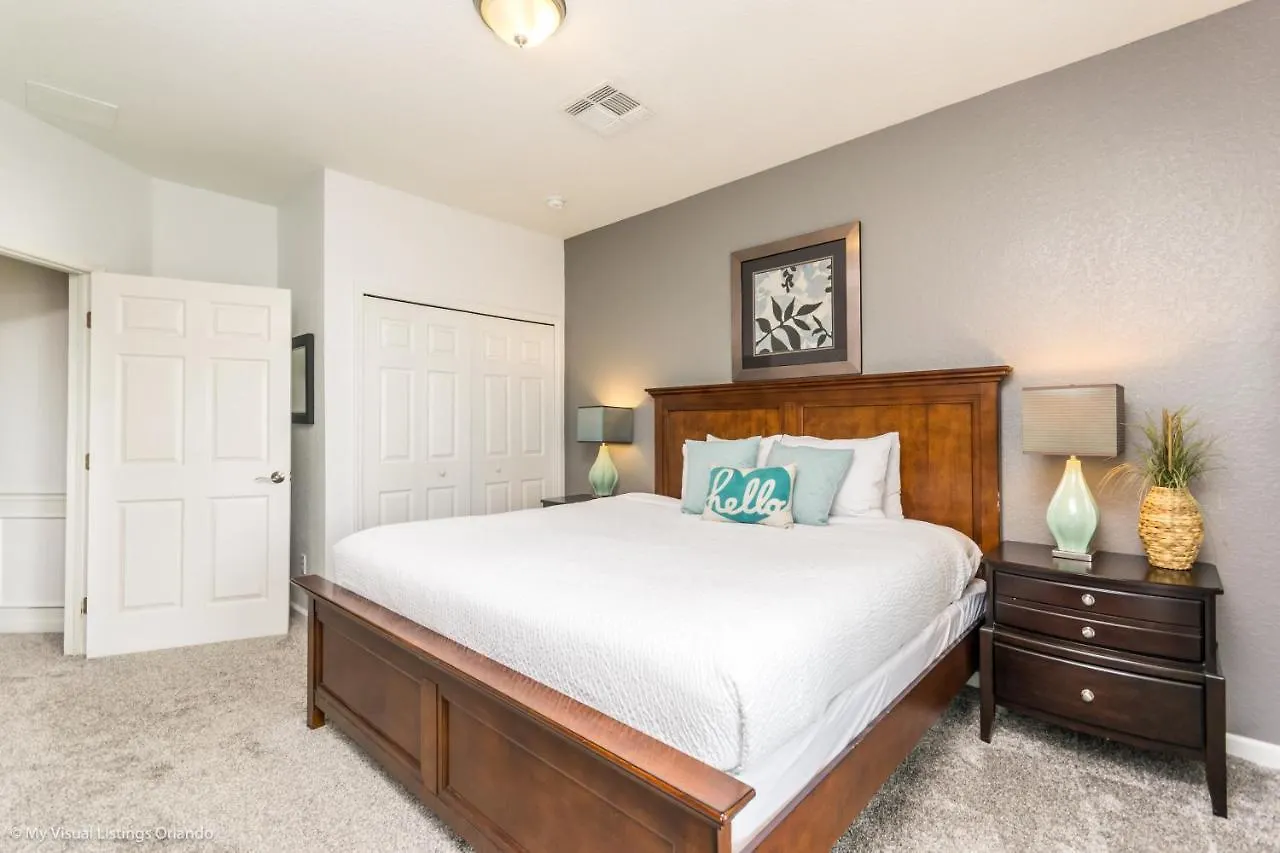 Elegant 3-story Townhome W Garage Orlando