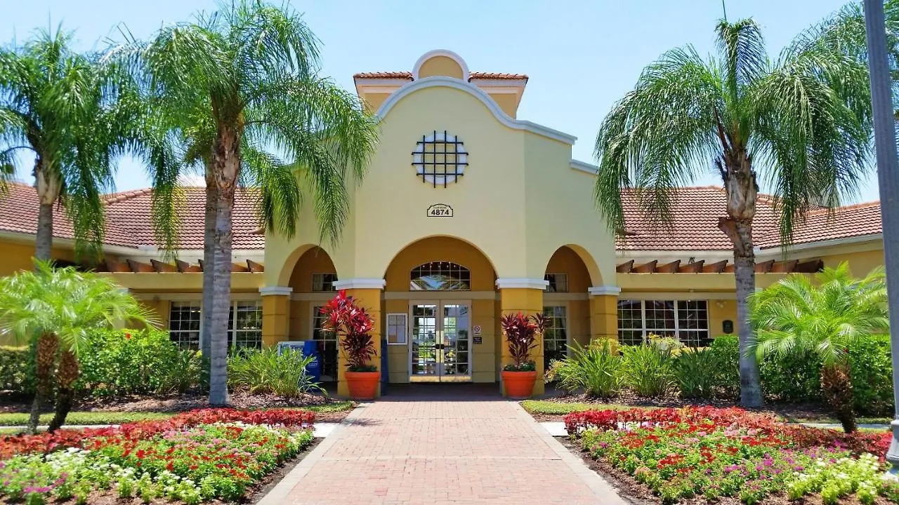 Elegant 3-story Townhome W Garage *