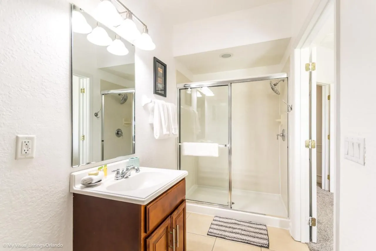 Elegant 3-story Townhome W Garage * Orlando