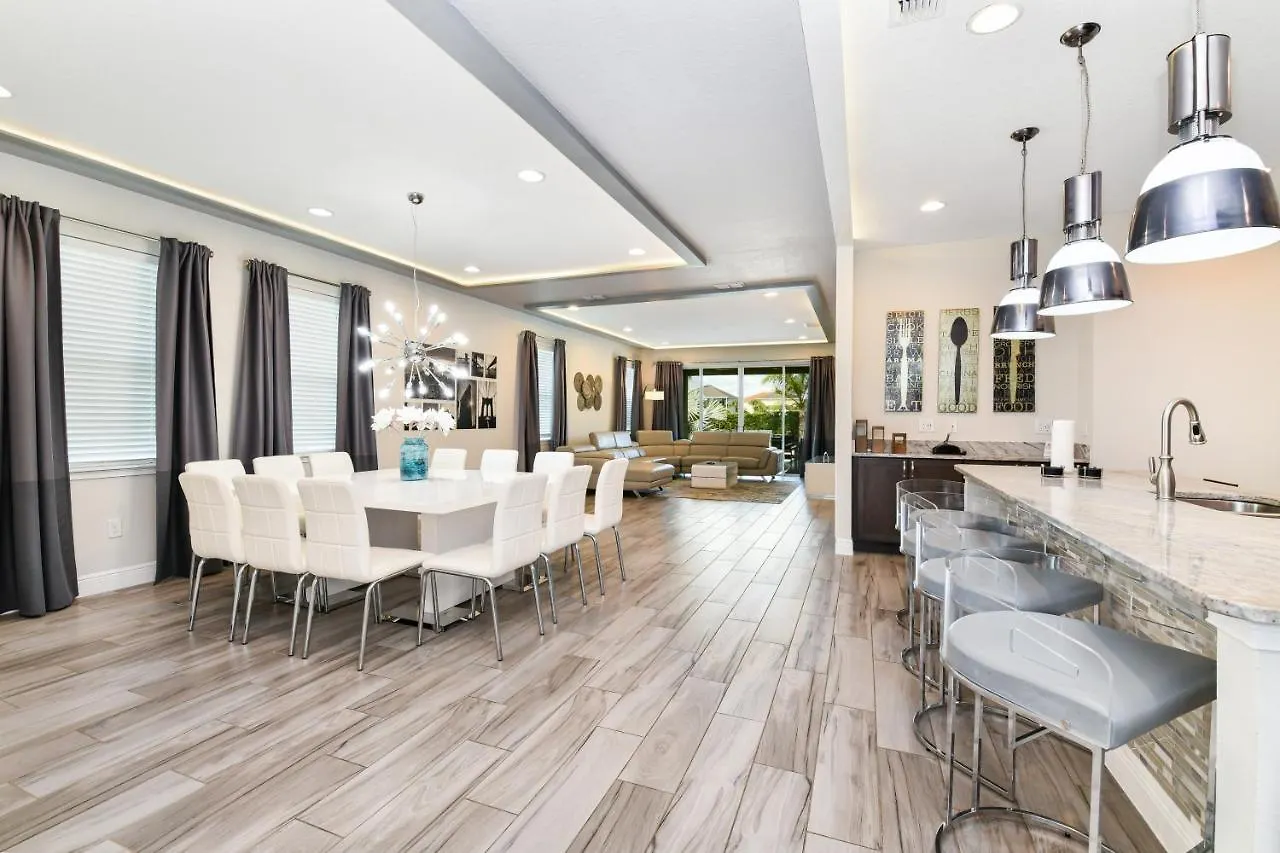 Holiday home Chic Near By Rentyl With Private Pool & Amenities - 270c