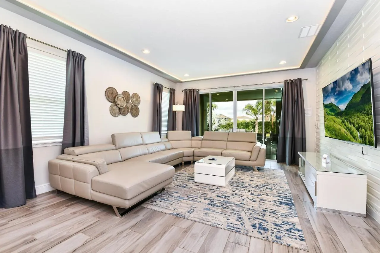 Holiday home Chic Near By Rentyl With Private Pool & Amenities - 270c *