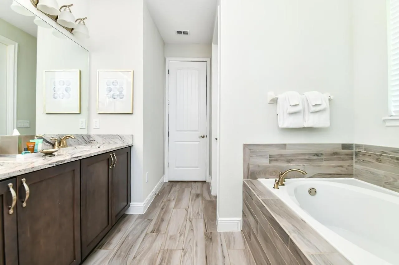 Chic Near By Rentyl With Private Pool & Amenities - 270c * Orlando