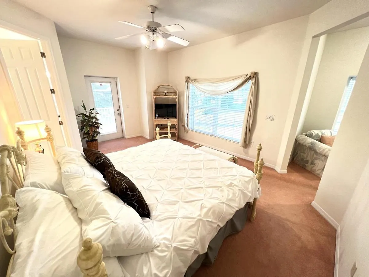 Holiday home Mickey's Lakefront Retreat: Disney-close Luxury With Pool & Hot Tub Orlando
