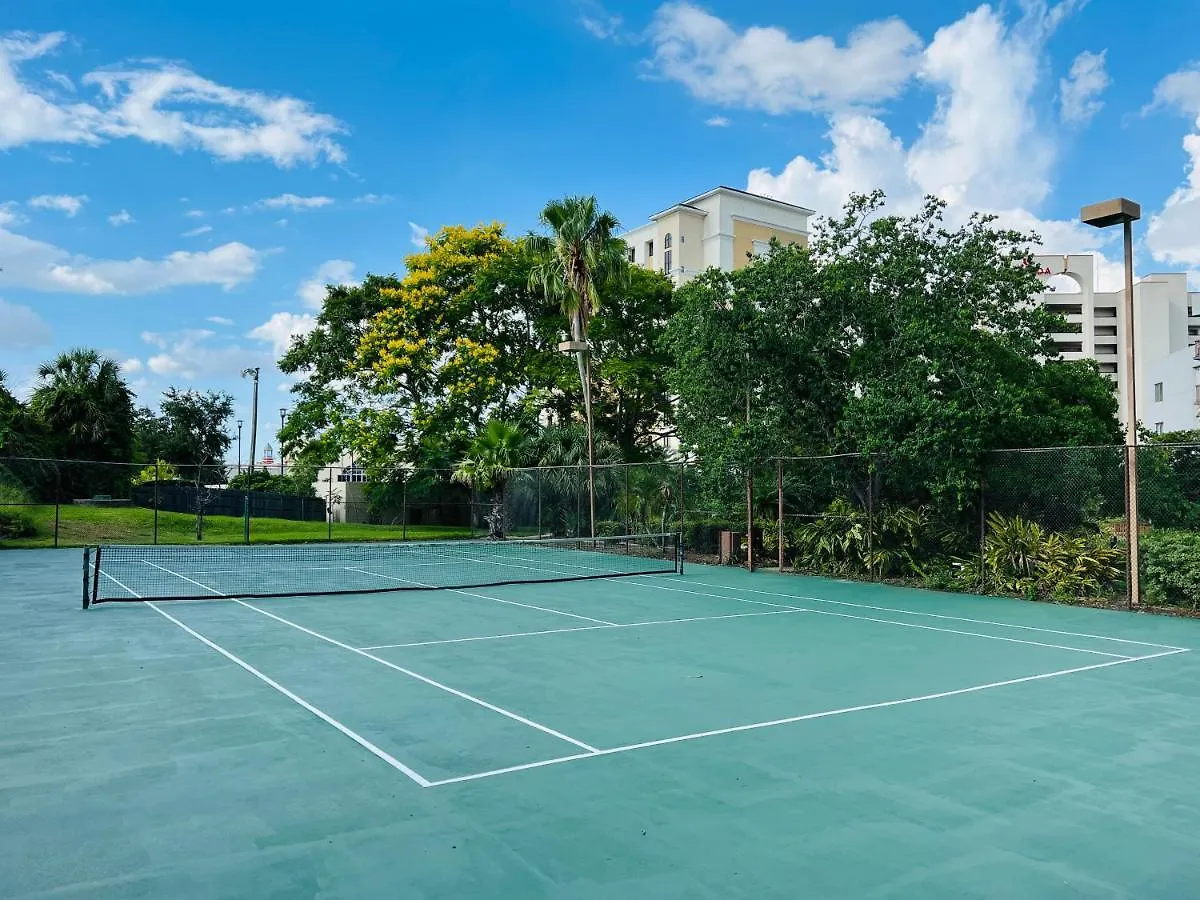 Apartment Modern On I-drive: Parking + Pool Included Orlando