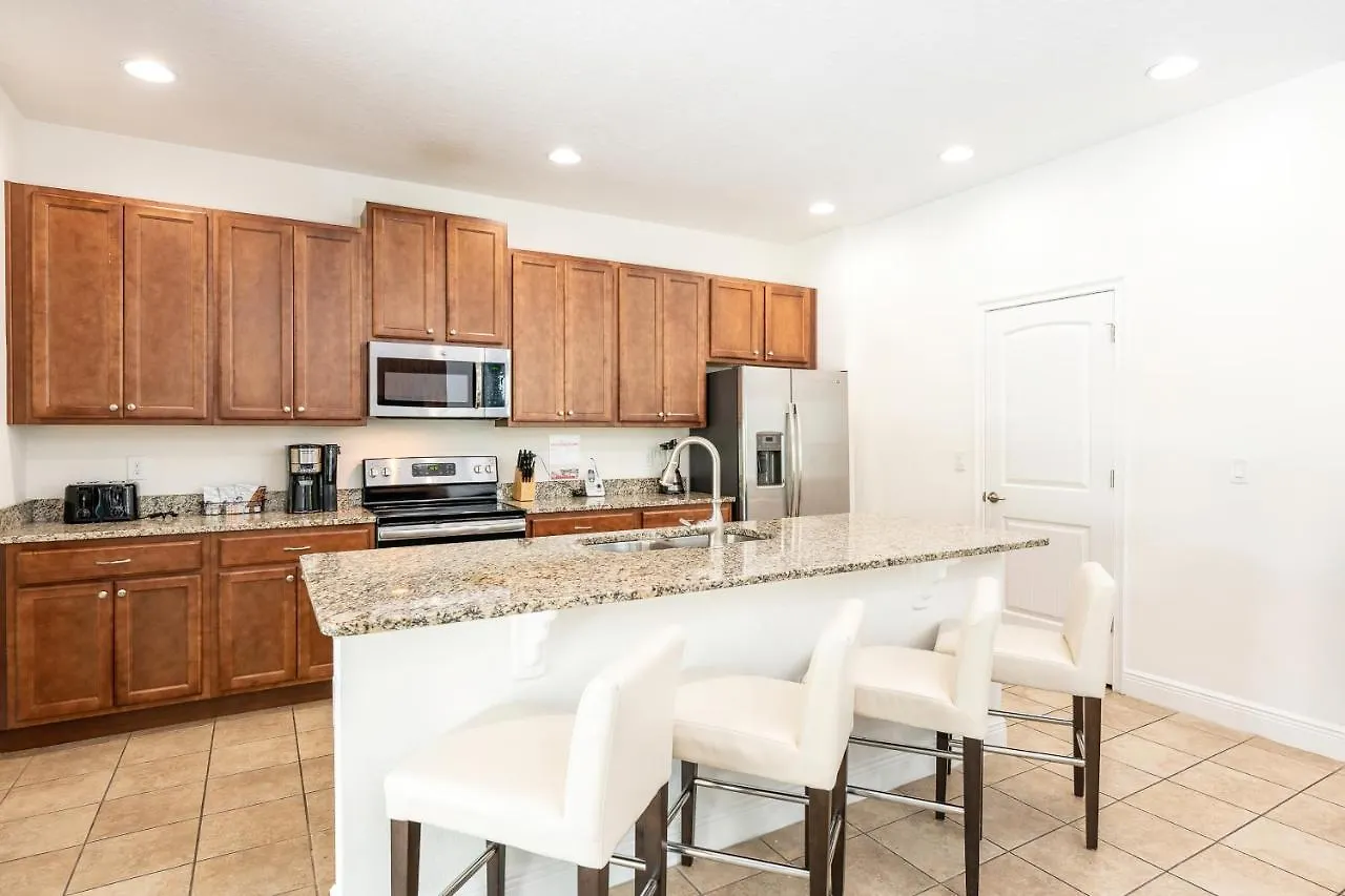 Luxury Near By Rentyl With Private Pool & Amenities - 240m Orlando