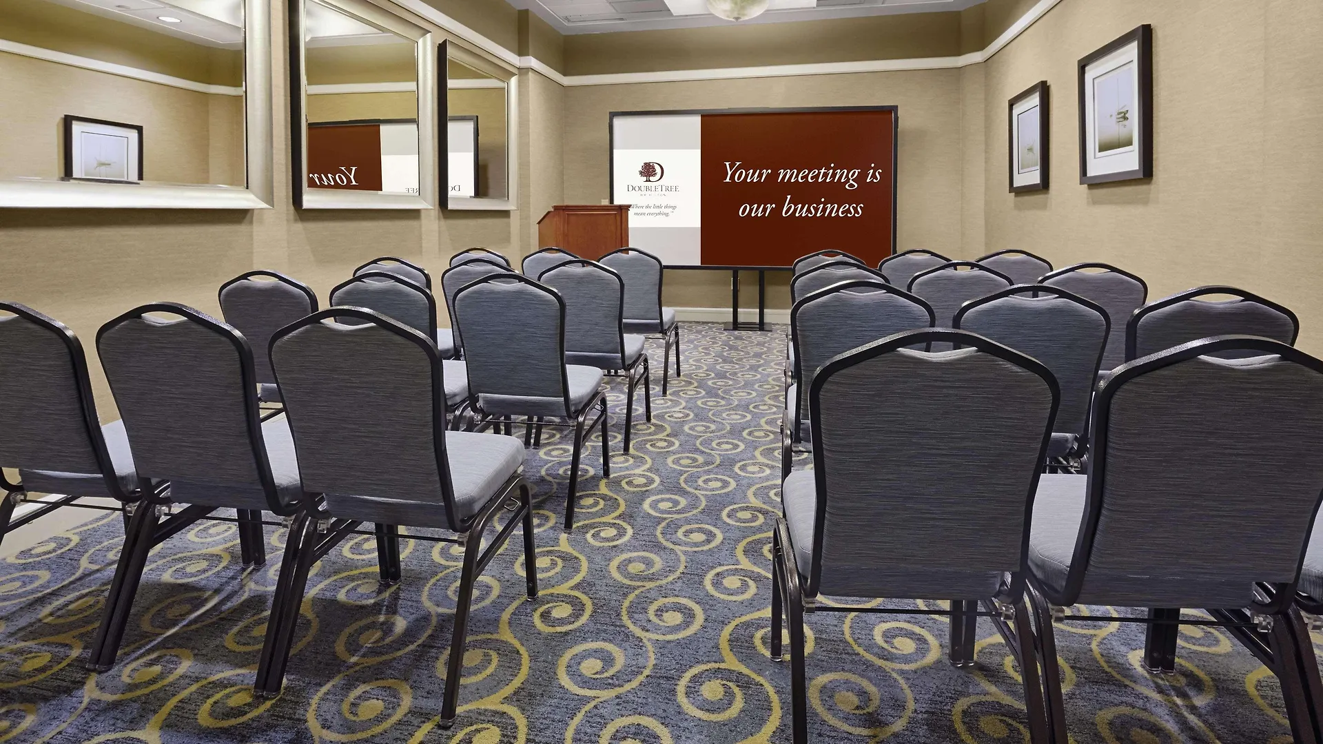 Doubletree By Hilton Downtown 4*