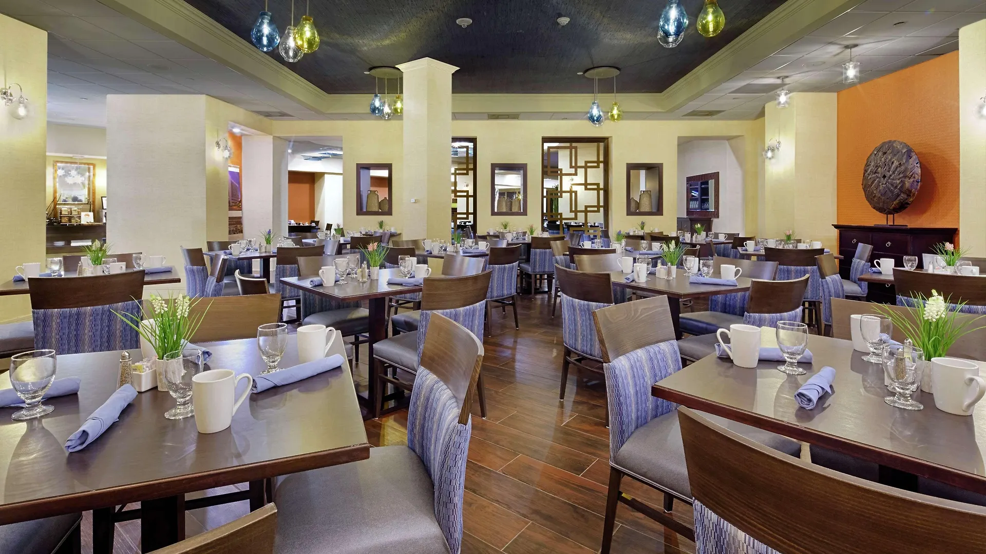 Hotel Doubletree By Hilton Downtown 4*