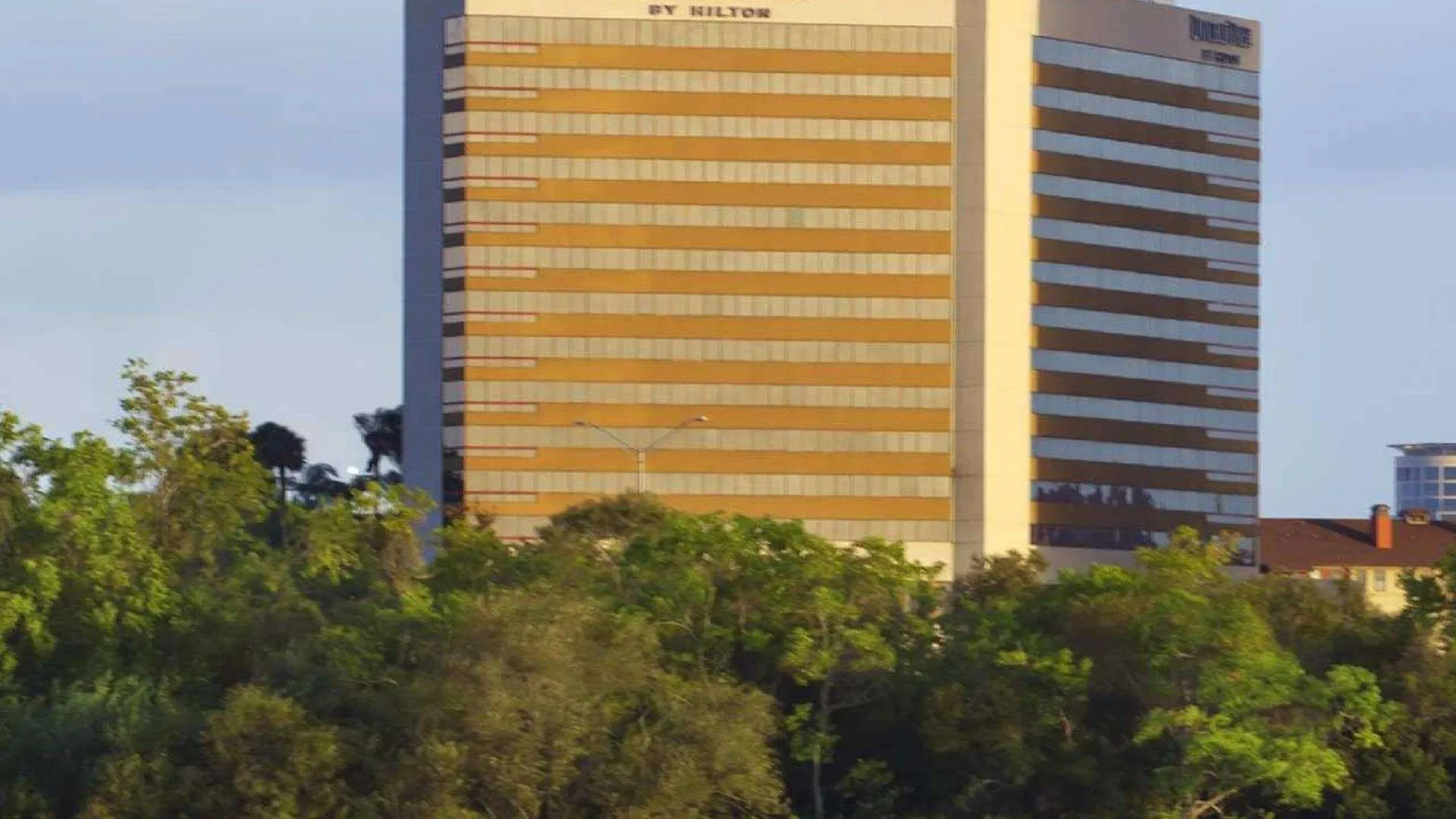 Hotel Doubletree By Hilton Downtown