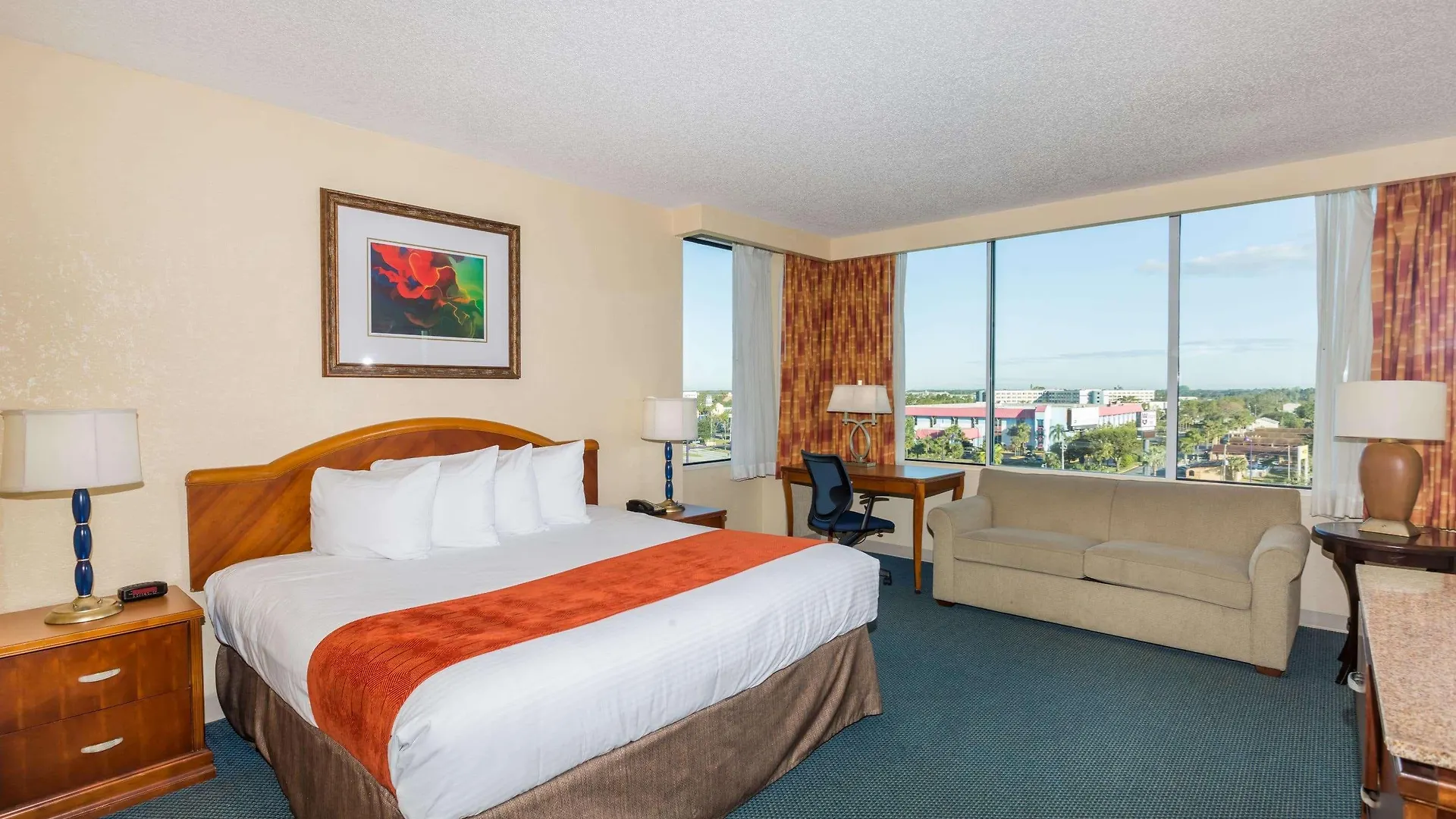 Ramada By Wyndham Kissimmee Gateway - Free Theme Park Shuttle