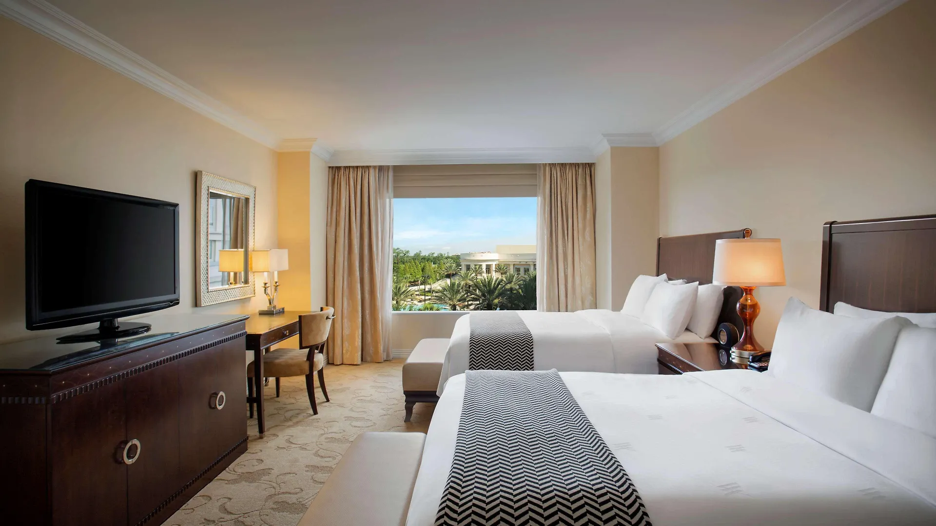 Waldorf Astoria Orlando - An Official Walt World Lake Buena Vista