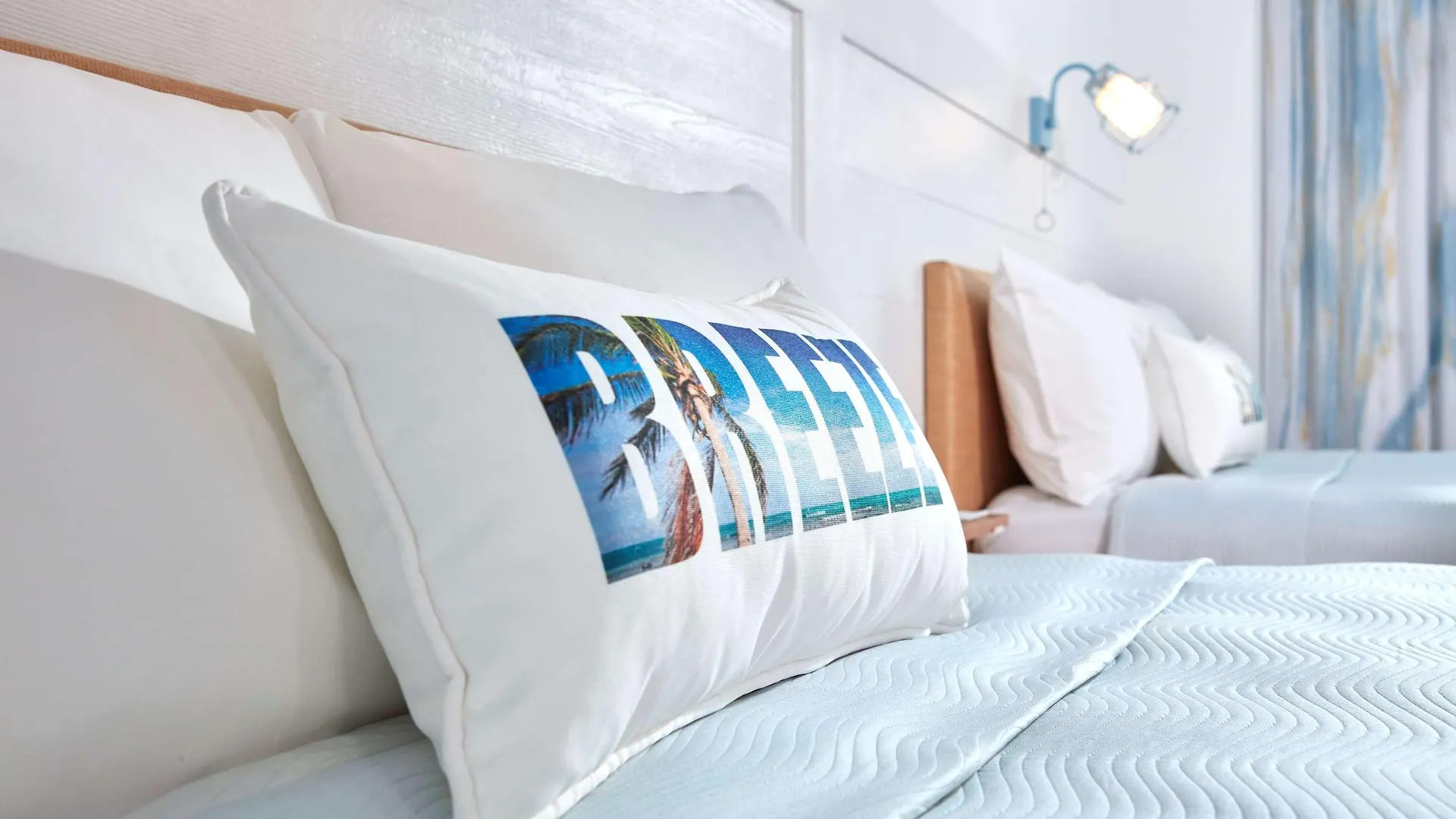 Resort Universal's Endless Summer - Dockside And Orlando