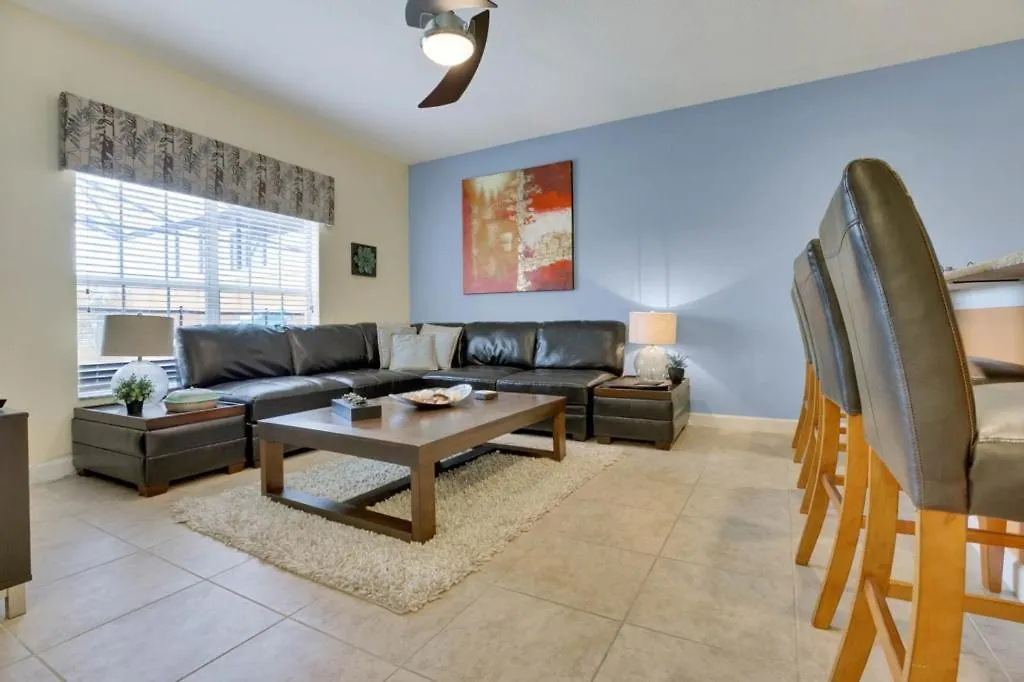 4 Bedrooms - 3 Bathrooms - Paradise Palms 8881 Cp *