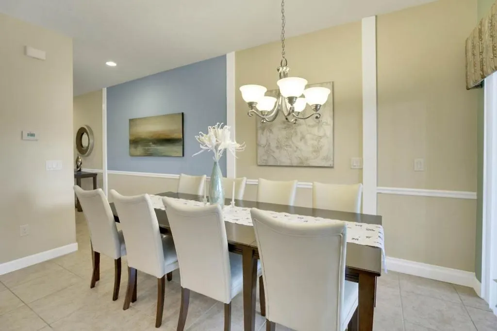 4 Bedrooms - 3 Bathrooms - Paradise Palms 8881 Cp Orlando