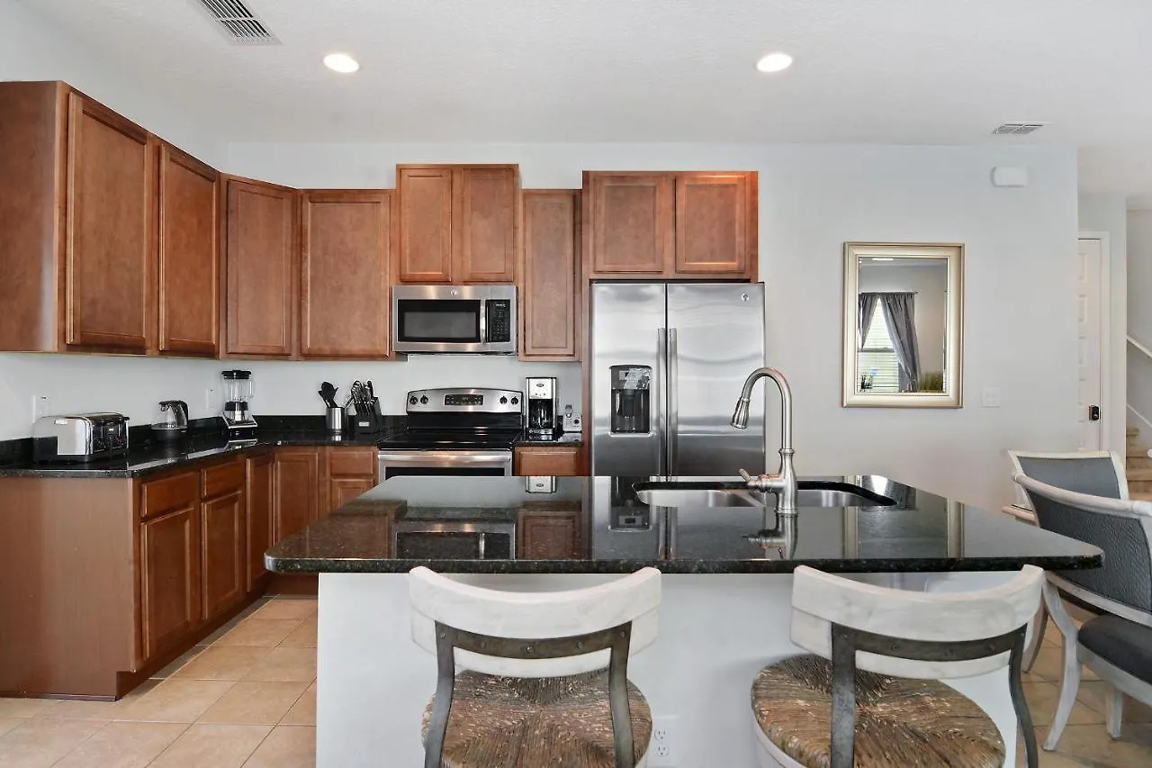 度假居 Eight Bedrooms With Pool & 481 *