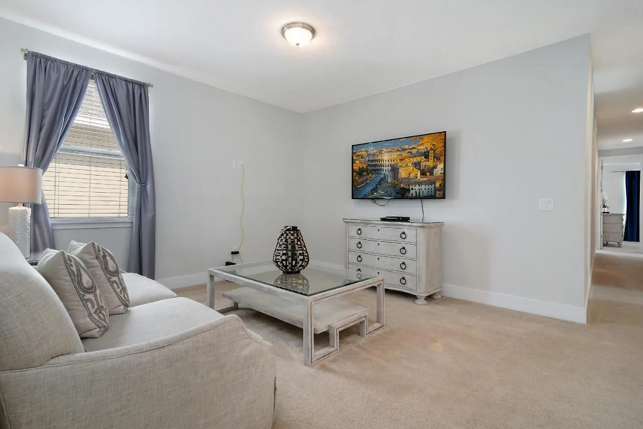 Eight Bedrooms With Pool & 481 *