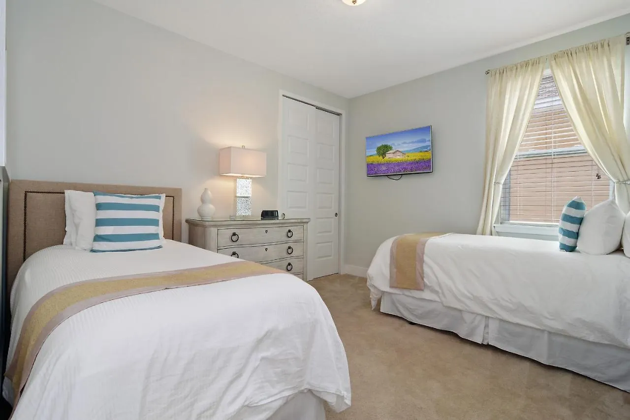 度假居 Eight Bedrooms With Pool & 481 *