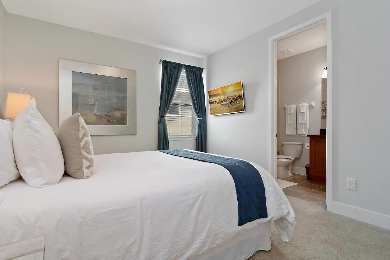 Eight Bedrooms With Pool & 481 *
