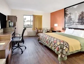 Hotel Super 8 By Wyndham International Drive
