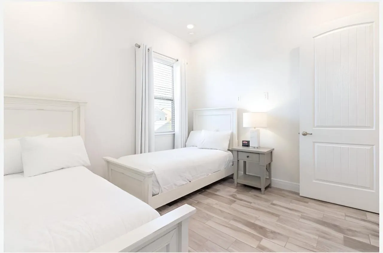 Zay & Zac's Shake Shack Villa
