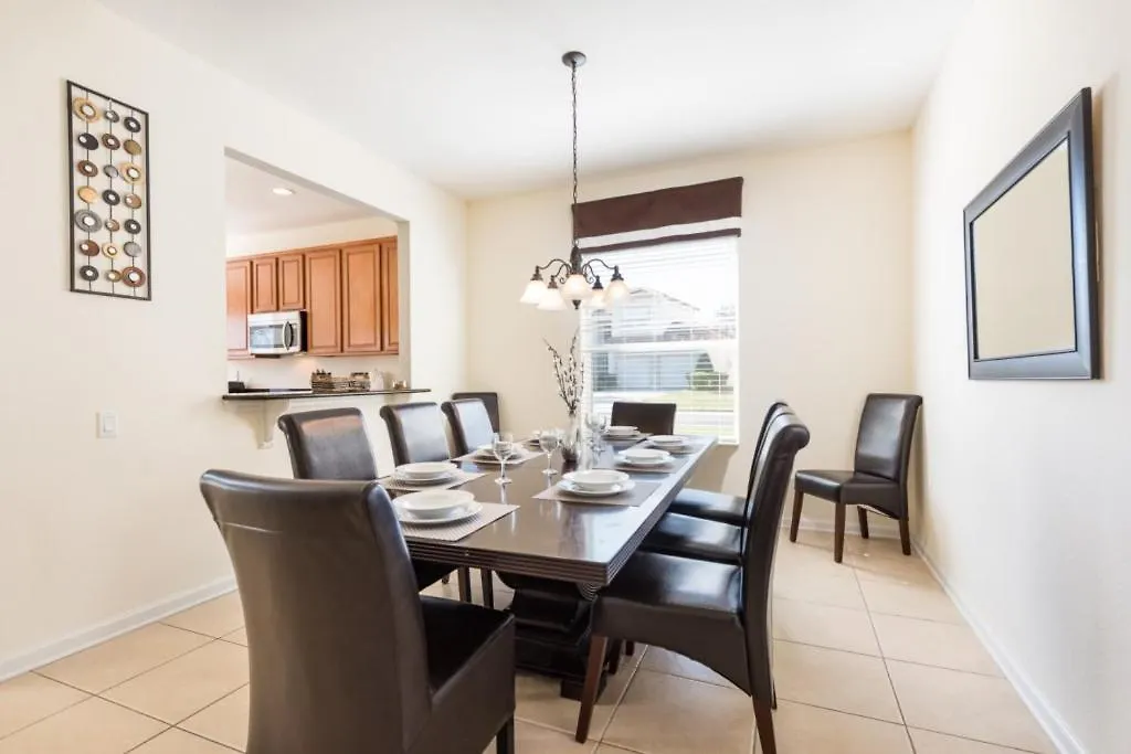 Villa Windsor Hills 5 Bed, 5 Bath 2500