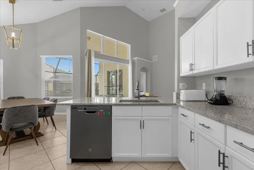 5 Bedrooms - 3,5 Bathrooms - Windsor Palms 8017 Kp Holiday home