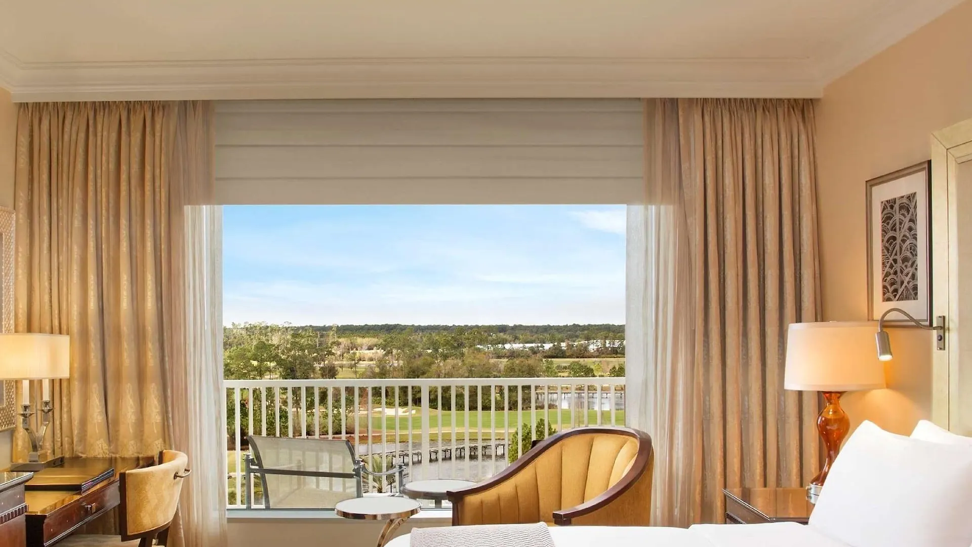 Waldorf Astoria Orlando - An Official Walt World 5* Lake Buena Vista