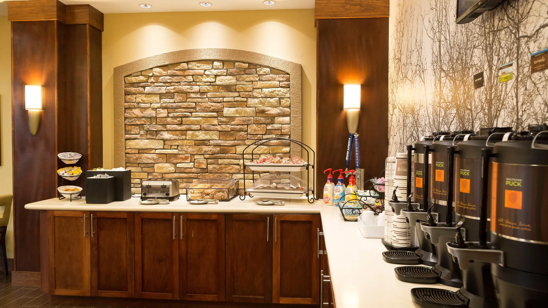 Staybridge Orlando At Seaworld By Ihg - Free Parking & Shuttle To Seaworld Parks Hotel