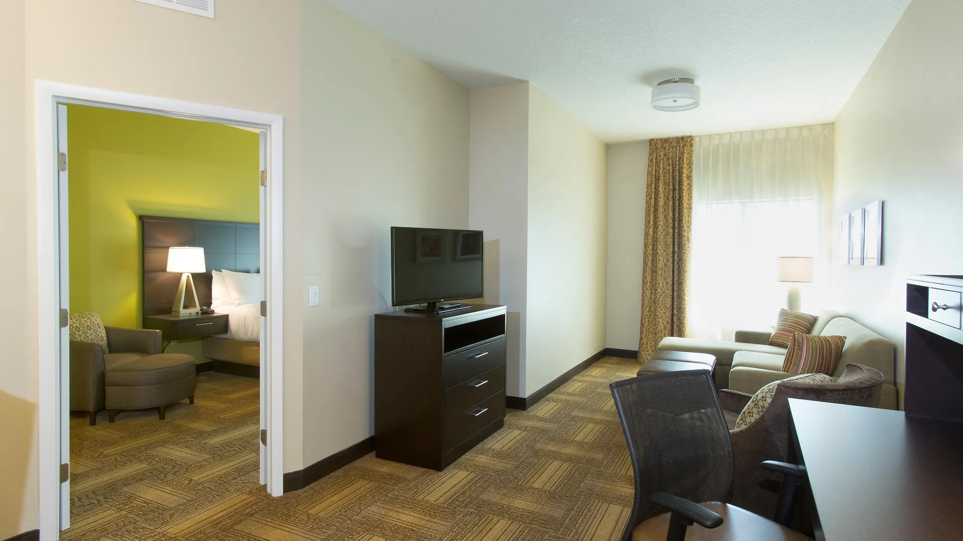 Staybridge Orlando At Seaworld By Ihg - Free Parking & Shuttle To Seaworld Parks 3* Williamsburg