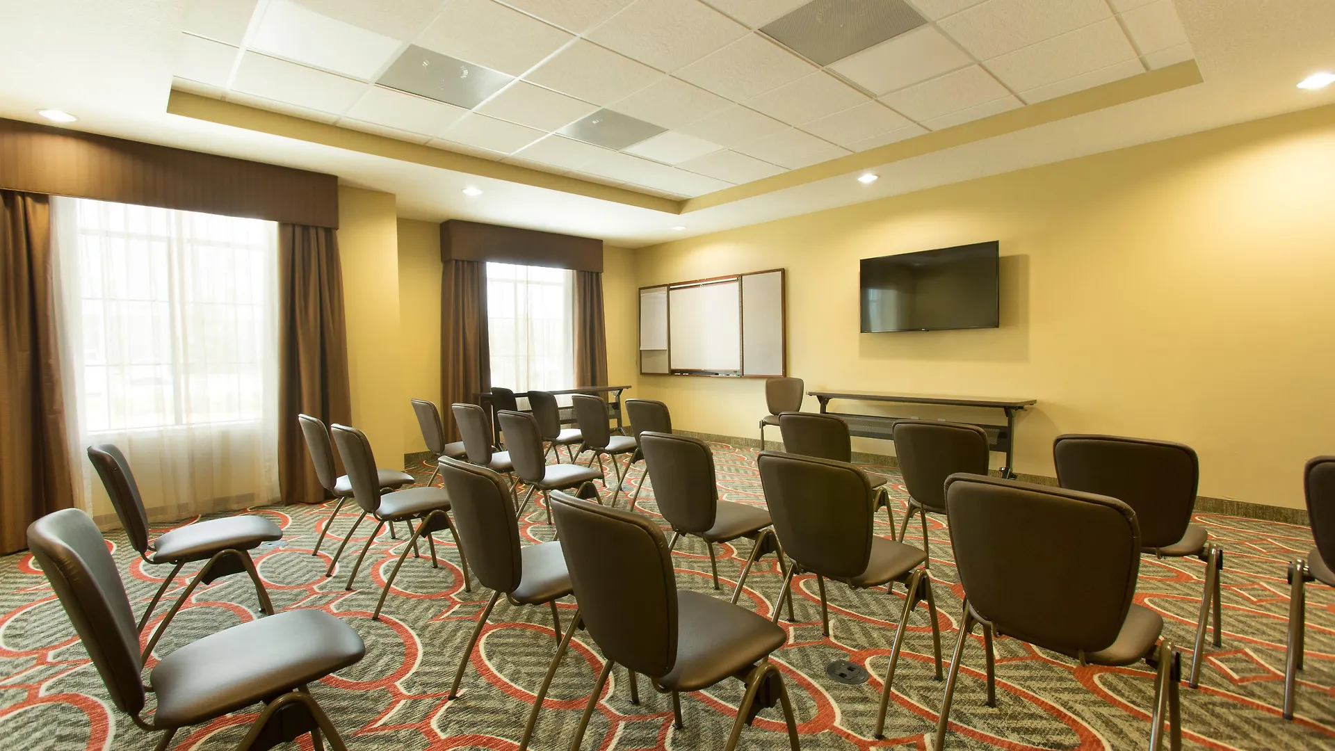 Staybridge Orlando At Seaworld By Ihg - Free Parking & Shuttle To Seaworld Parks 3* Williamsburg