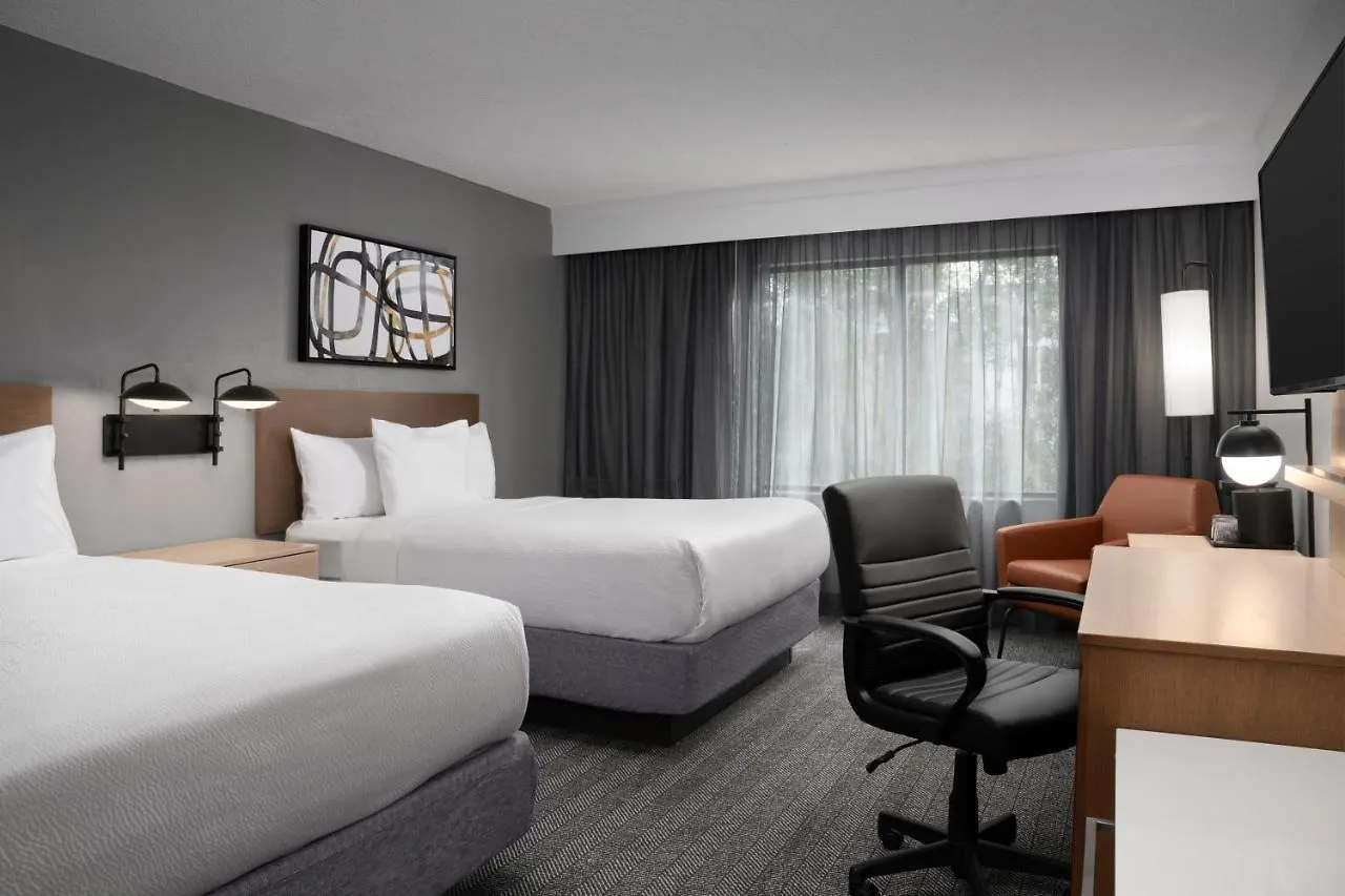 Courtyard By Marriott Orlando East/ucf Area Hotel