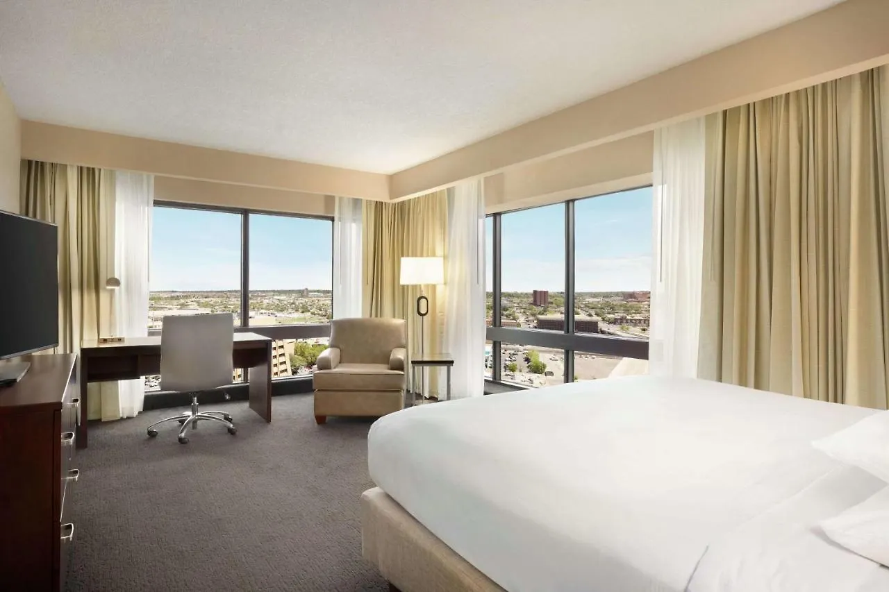 Doubletree By Hilton Downtown Hotel