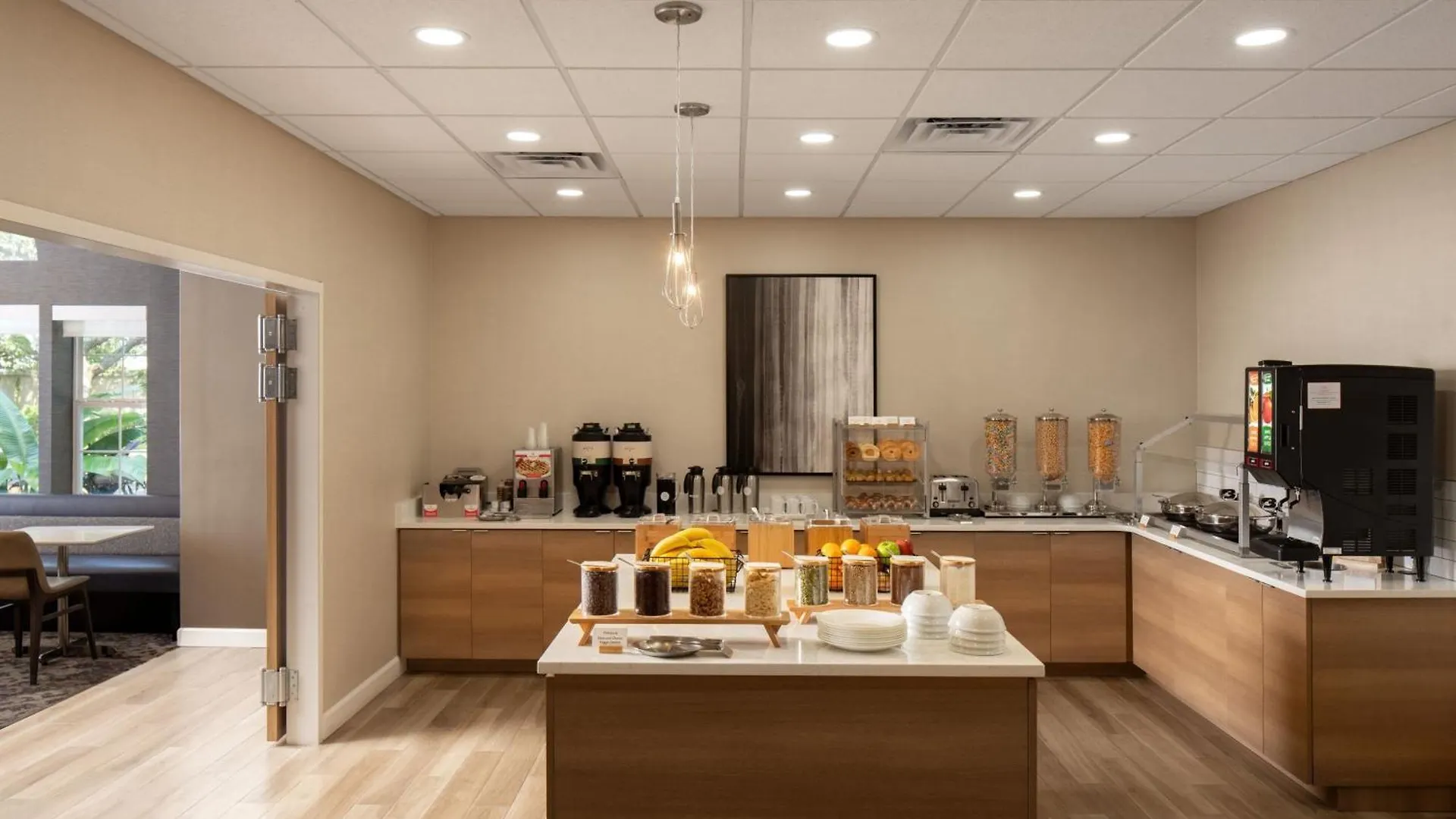 By Marriott Orlando East/ucf Area 3* Alafaya