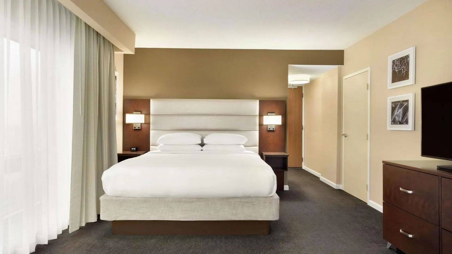 Doubletree By Hilton Downtown