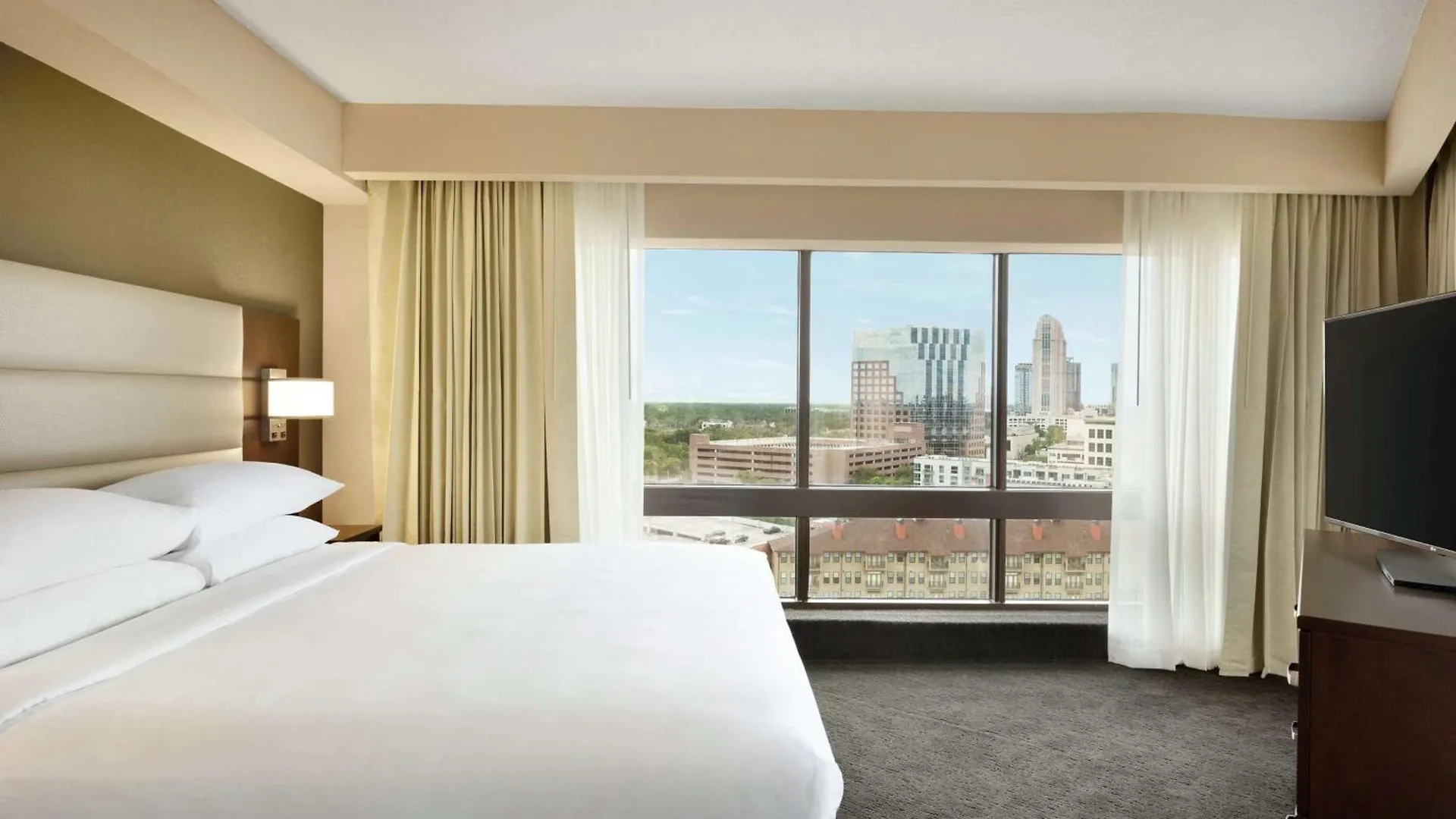 Hotel Doubletree By Hilton Downtown 4*