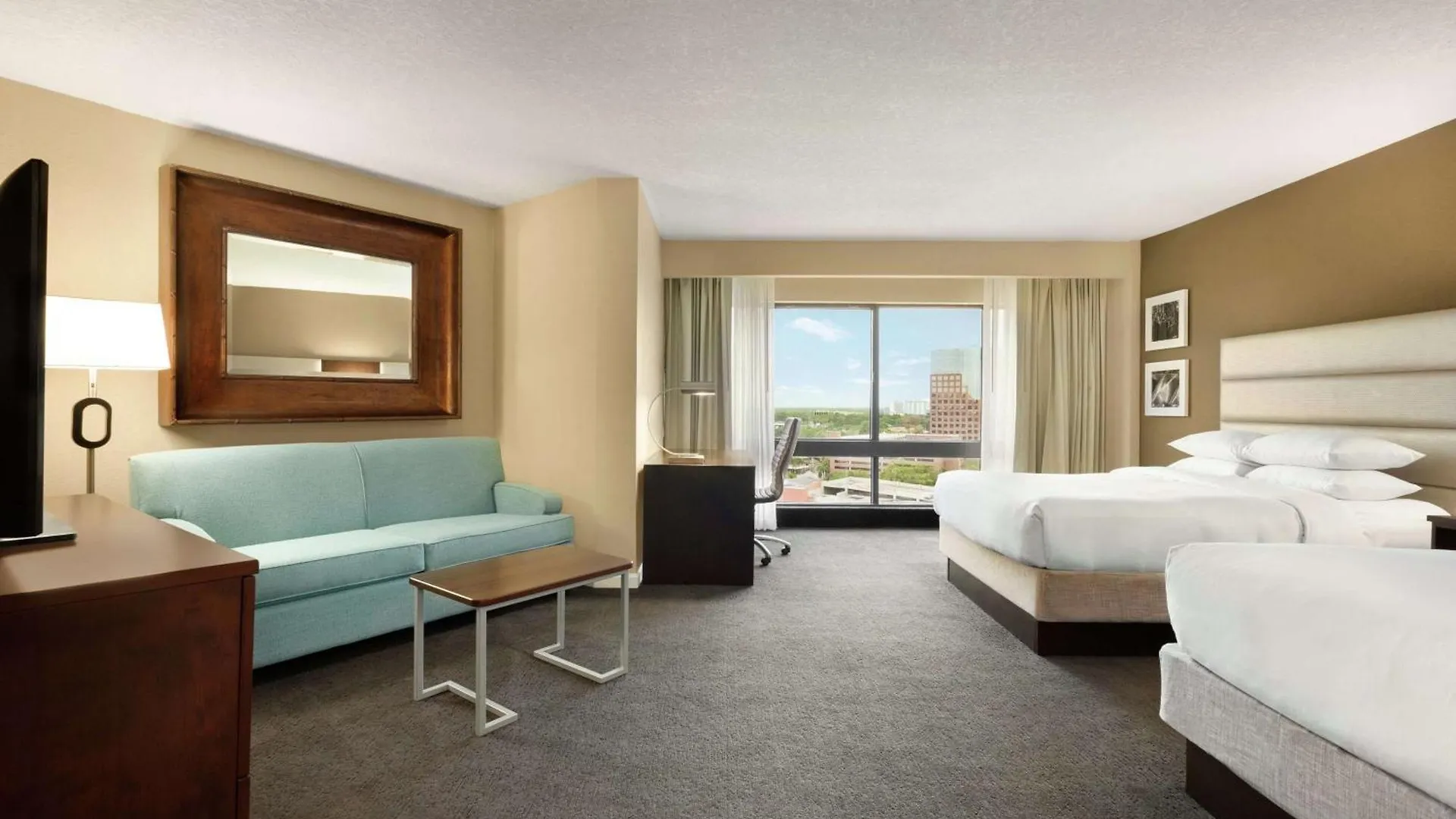 Doubletree By Hilton Downtown