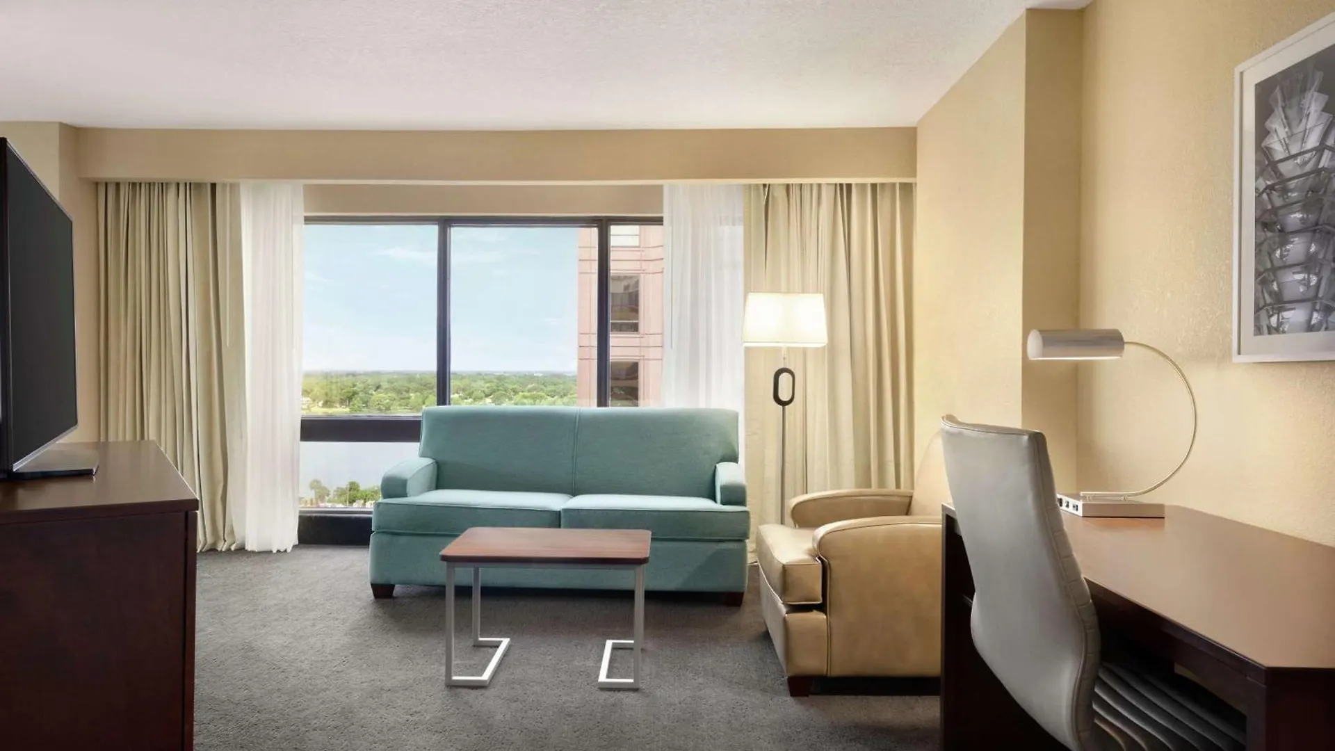 Doubletree By Hilton Downtown Hotel