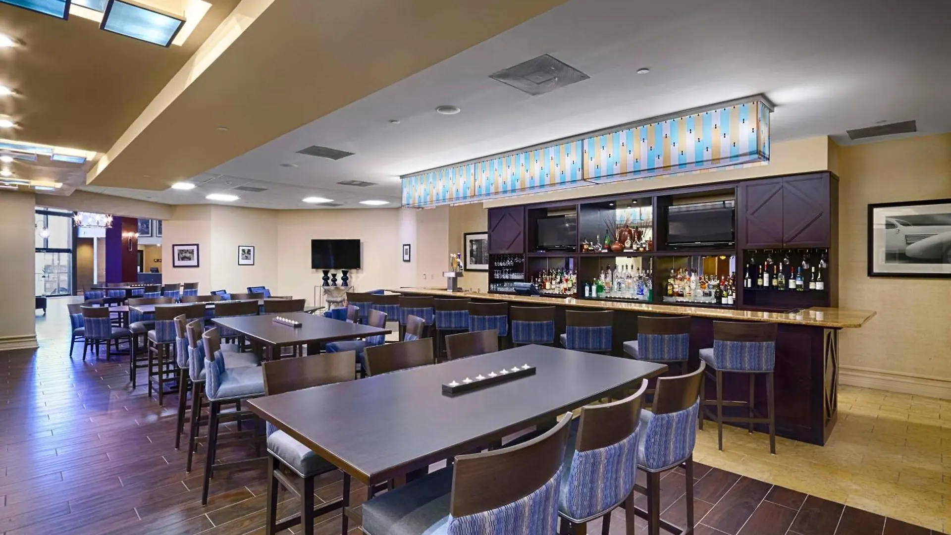 Doubletree By Hilton Downtown
