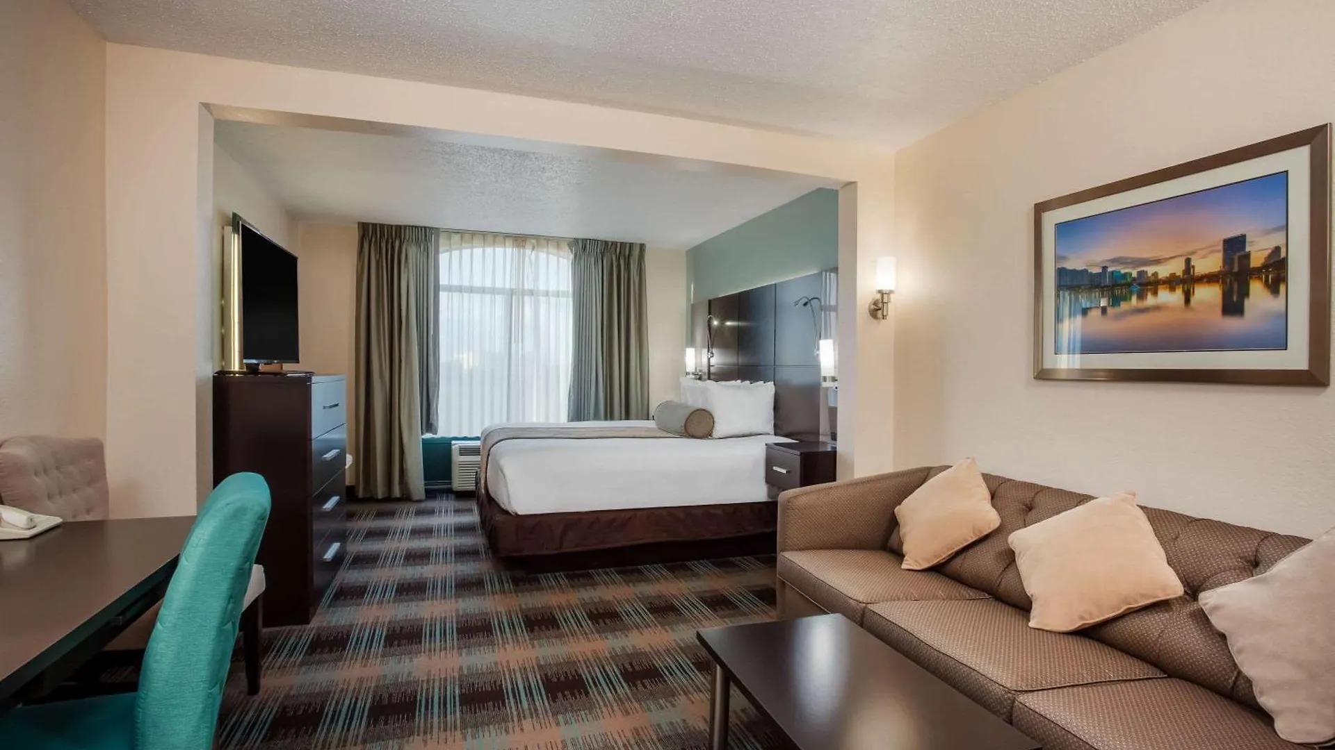 Wingate By Wyndham - International Airport- Free Hot Breakfast