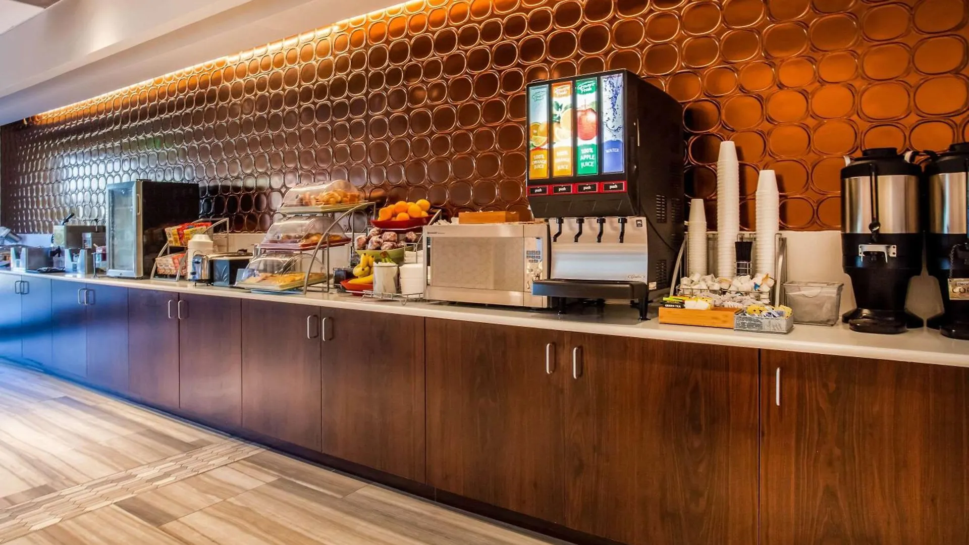 Wingate By Wyndham - International Airport- Free Hot Breakfast Hotell 3*
