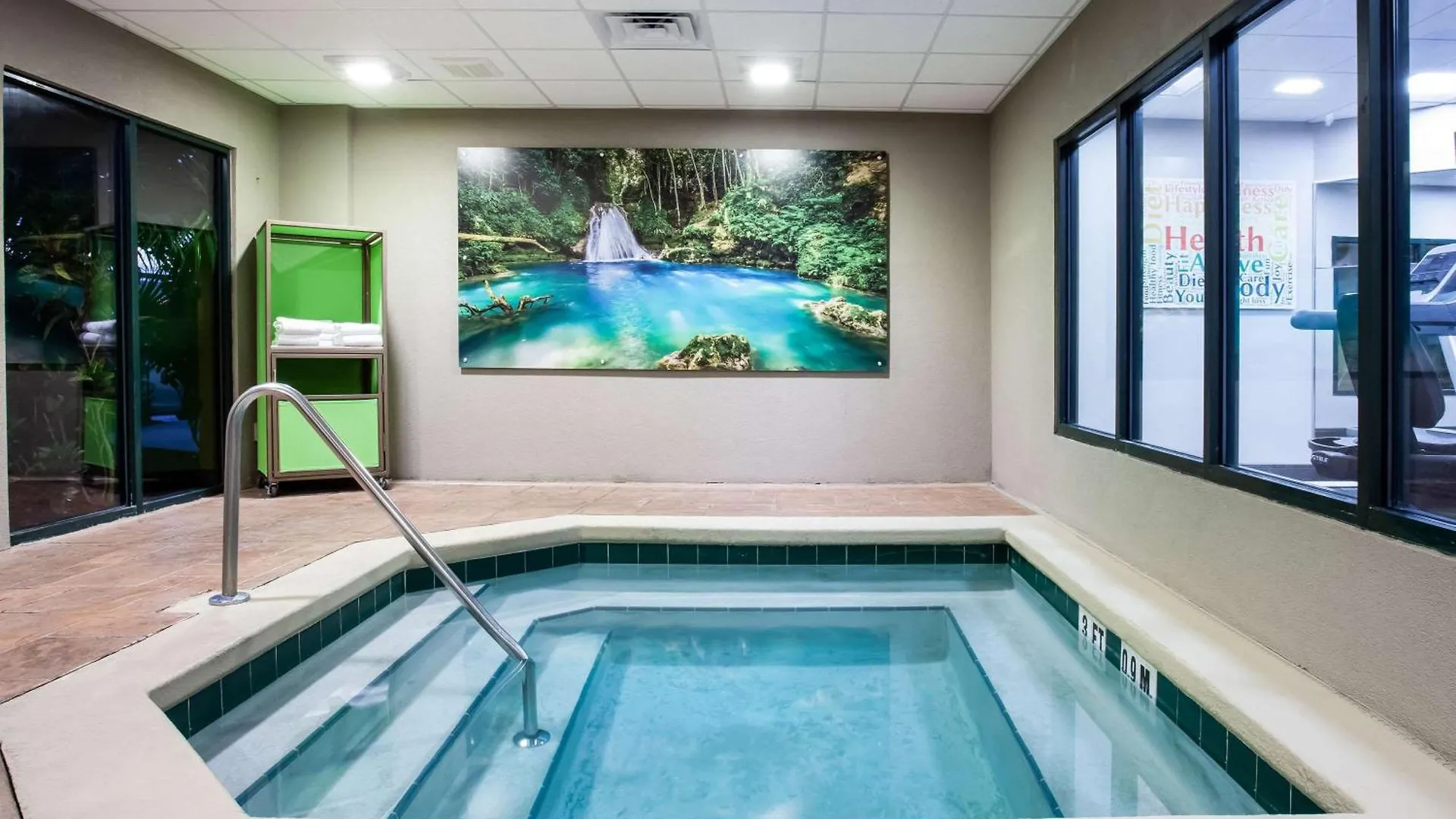 Wingate By Wyndham - International Airport- Free Hot Breakfast